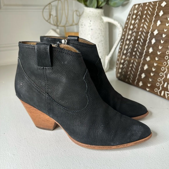 Frye Black Reina Leather Western Ankle Booties - Size 7.5M - Picture 5 of 10